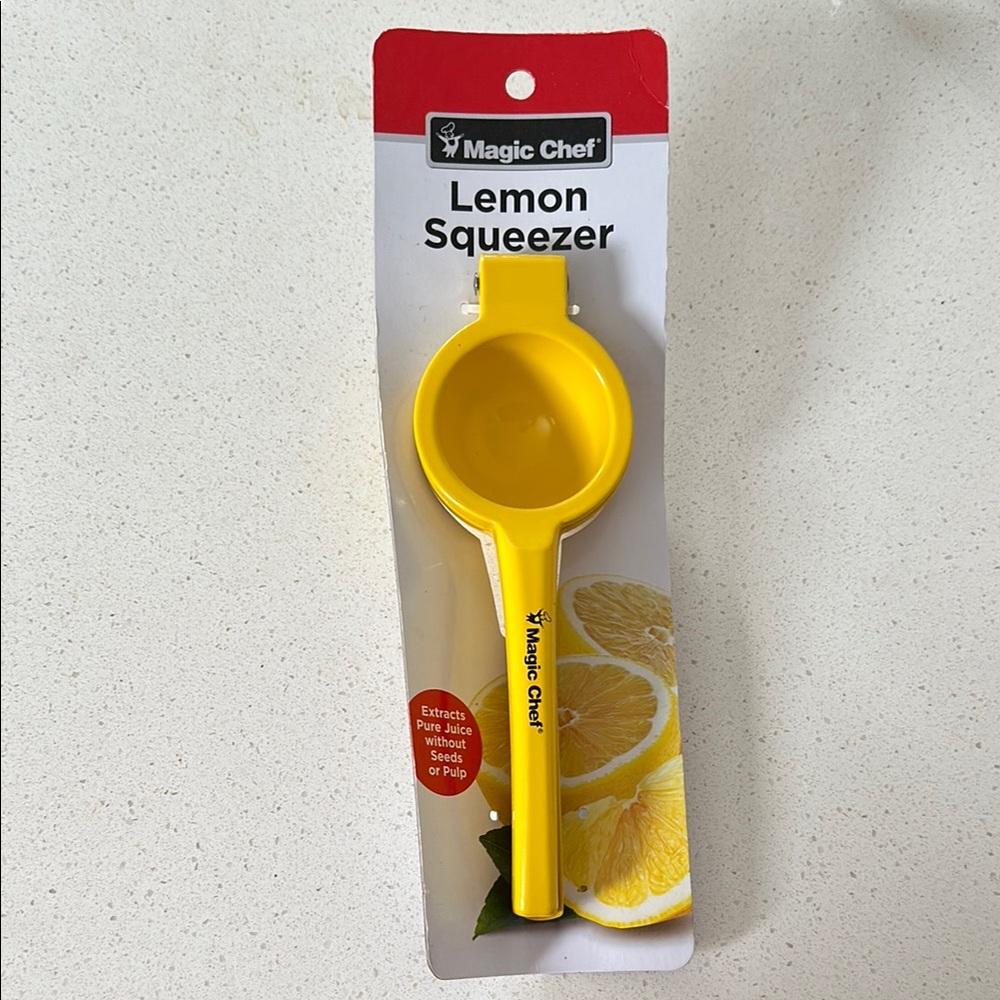 Magic Chef Yellow Lemon Squeezer